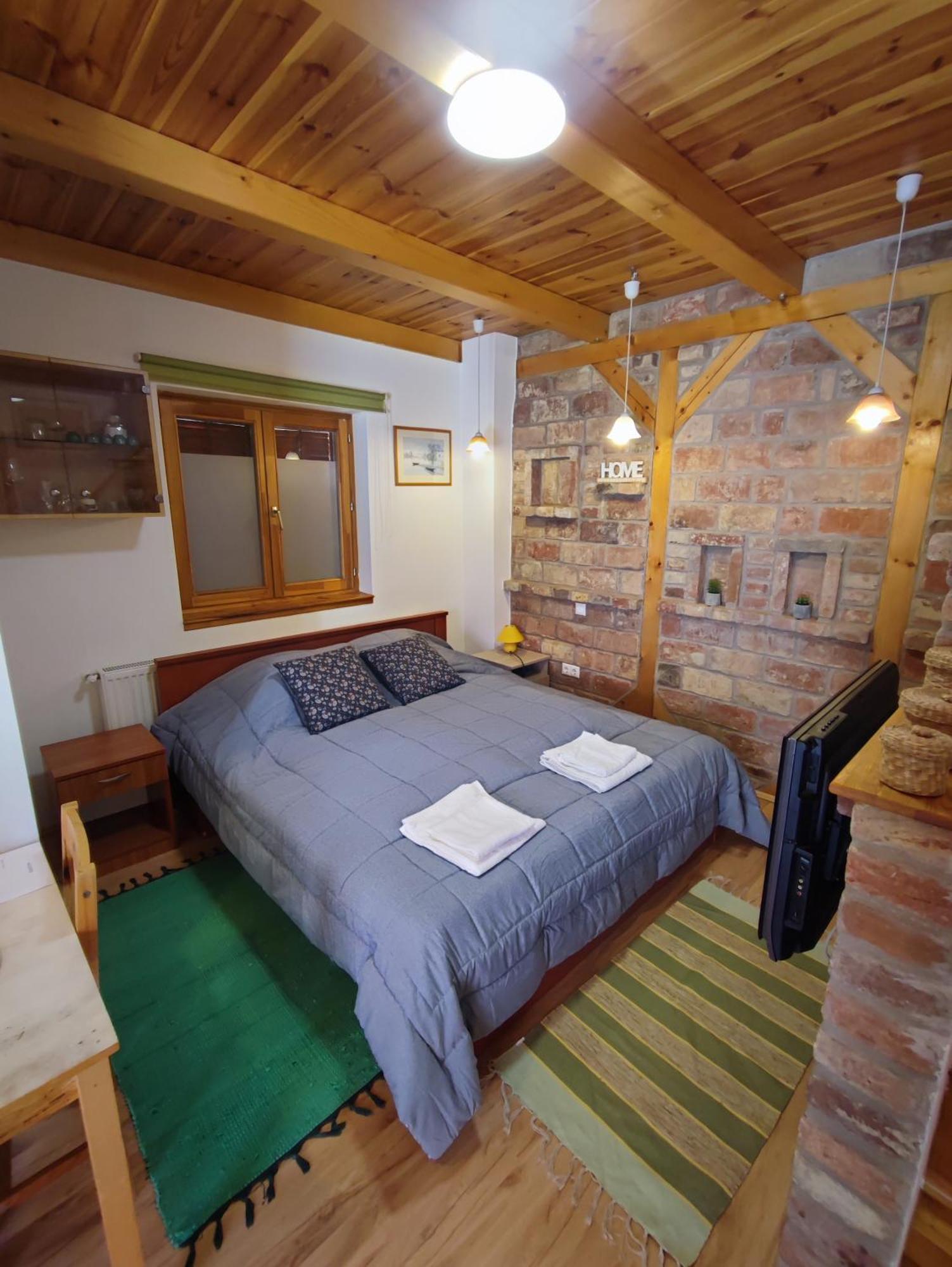 Ferencesek 44 Apartman Pecs Exterior photo